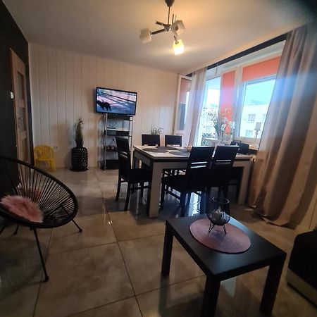אוסטראון Apartament Osiedle Centrum 5 מראה חיצוני תמונה